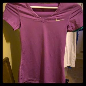 Nike pro fitness t
